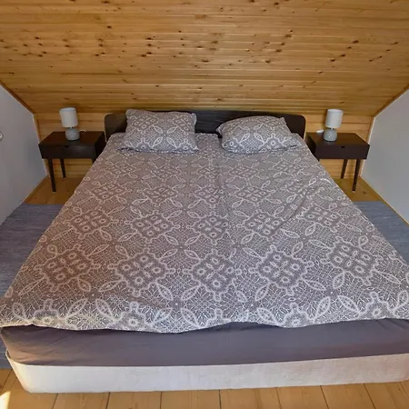 Holiday House Nyaraló *
